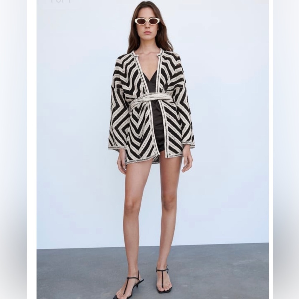 Zara Crochet Kimono Limited Edition ecru/black size M. NWT.